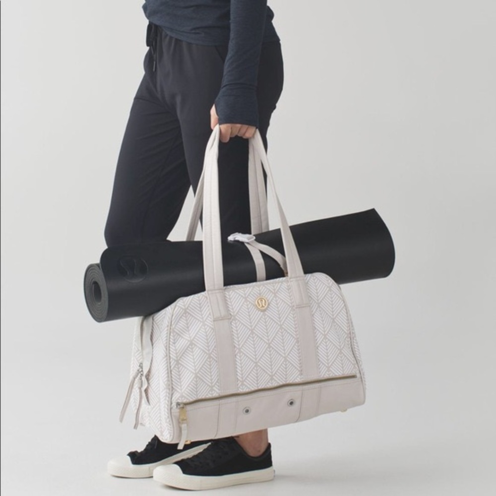Lululemon gym bag